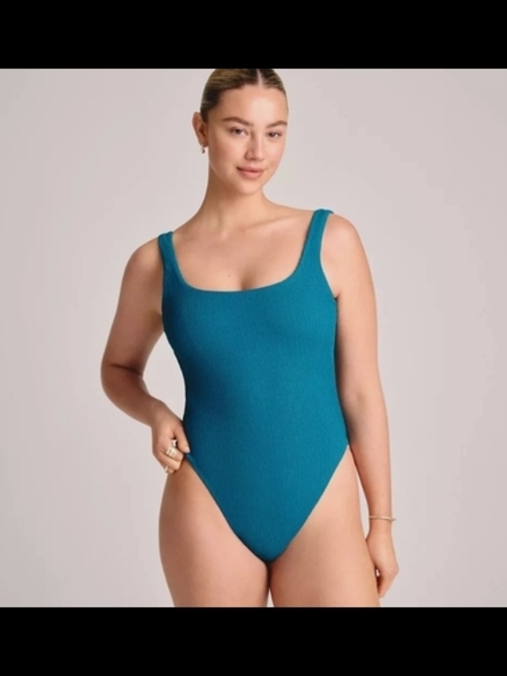 Vitamin A Dark Teal Scoop Neck Ripple Texture One Piece Swimsuit Size Medium New